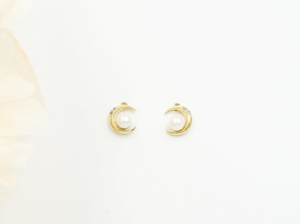 Moon Earrings